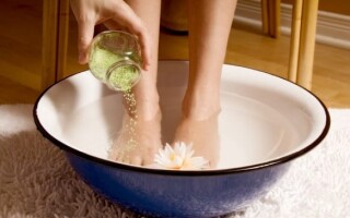Как парить ноги в ванночке с горчицей
