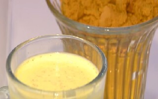 «Золотое молоко» из куркумы: польза и вред